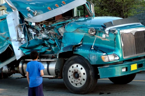 wrecktractortrailer.jpg